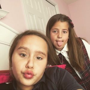 Meet your Posher, Ava